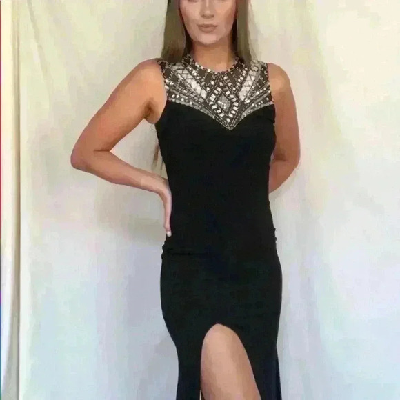 Long rhinestone top black evening gown - Picture 4 of 14